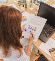 woman-desktop-exploring-diagrams